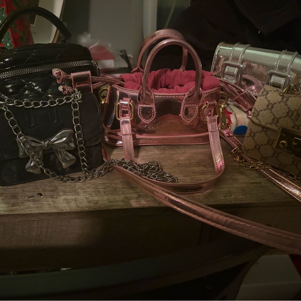 Black Quilted Bag with Chain and Bow